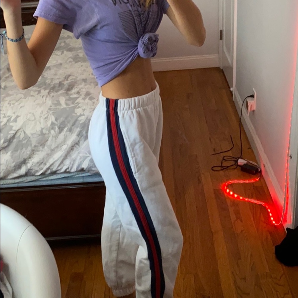 Brandy melville white sweatpants- new condition